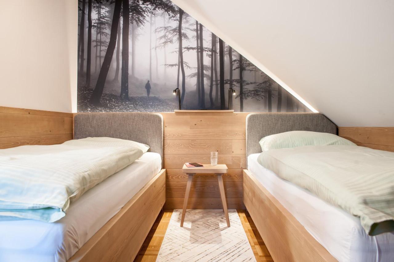 Guesthouse Pri Zalogarju Zelezniki Luaran gambar