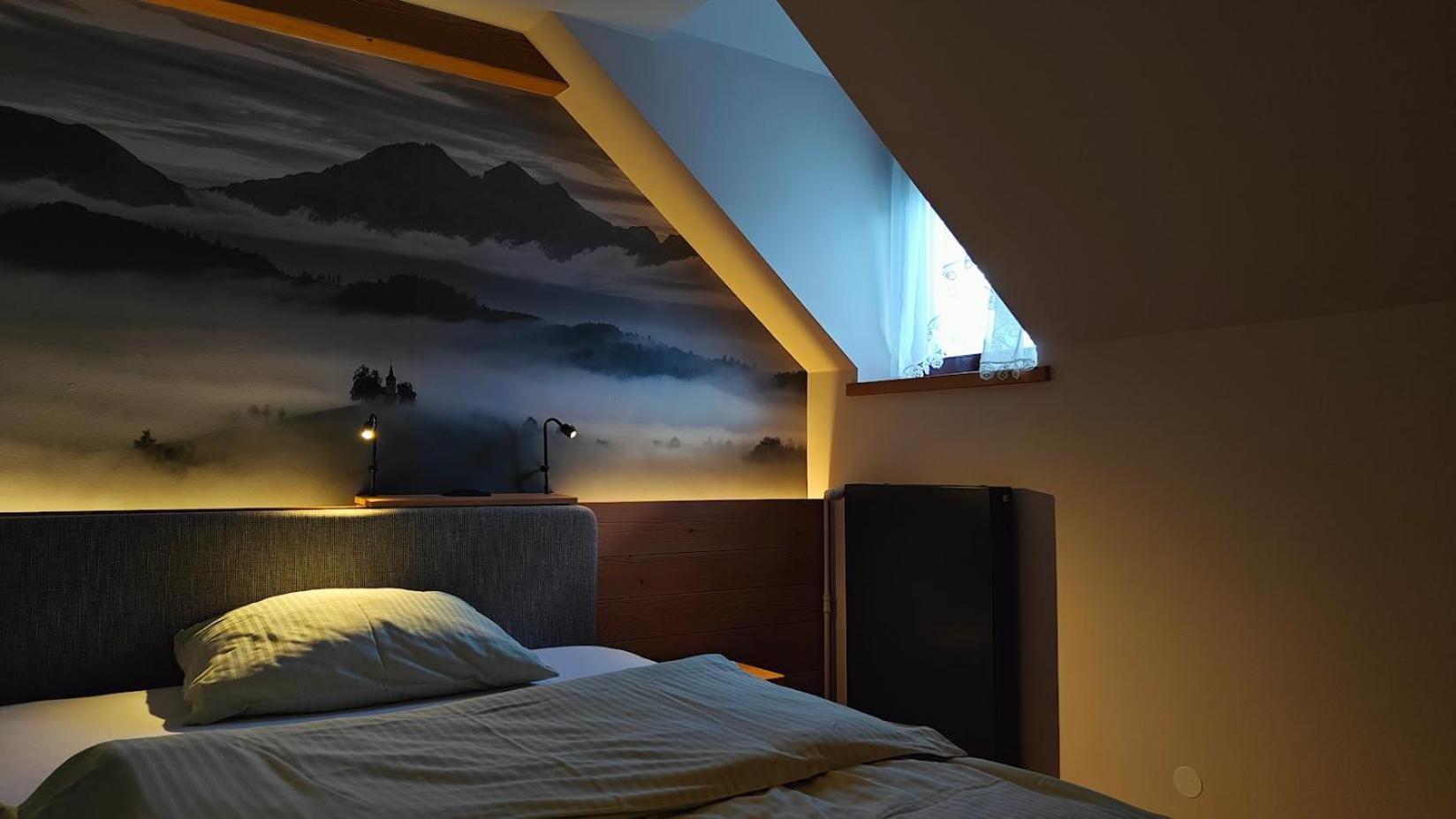 Guesthouse Pri Zalogarju Zelezniki Luaran gambar