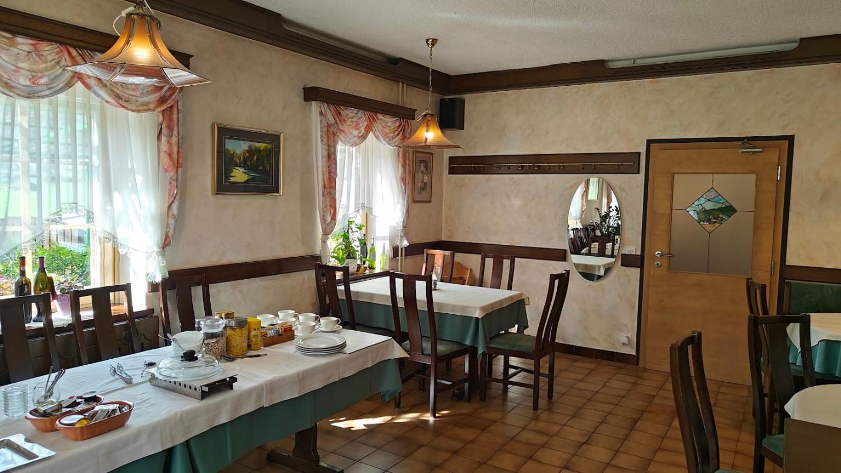 Guesthouse Pri Zalogarju Zelezniki Luaran gambar