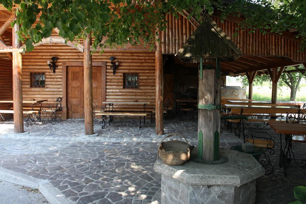 Guesthouse Pri Zalogarju Zelezniki Luaran gambar