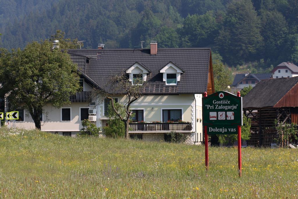 Guesthouse Pri Zalogarju Zelezniki Luaran gambar